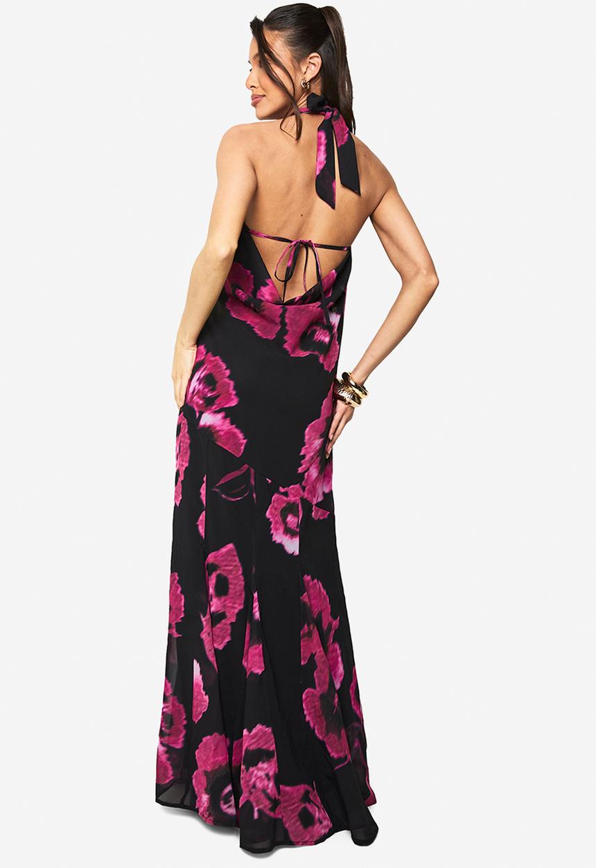 boohoo - Floral chiffon halter neck cowl maxi dress - black