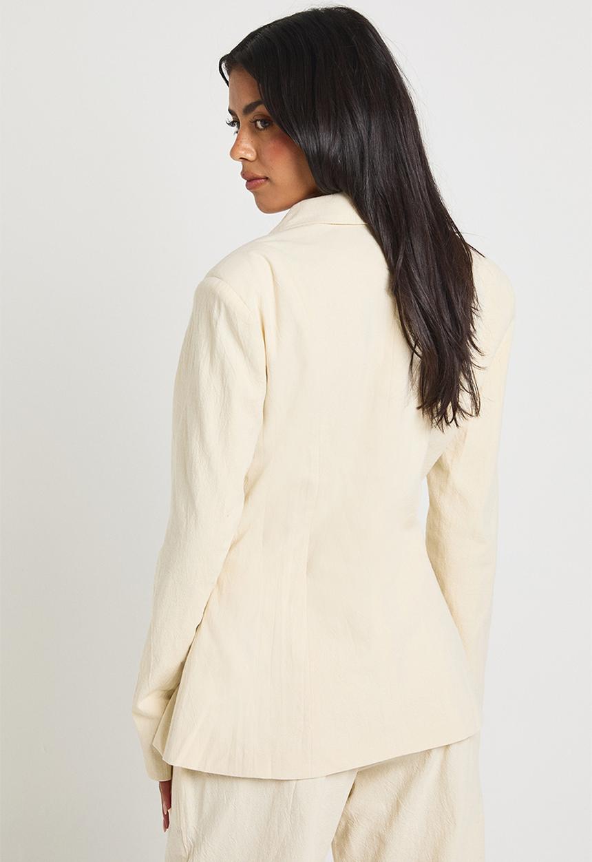 boohoo - Linen fitted wrap front blazer - ecru
