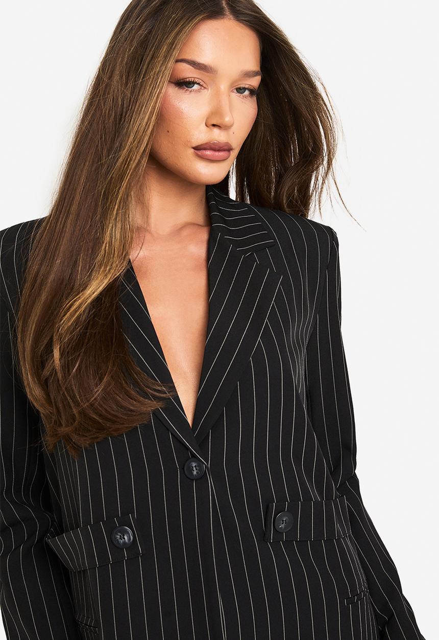 boohoo - Pocket detail oversized boxy blazer - black