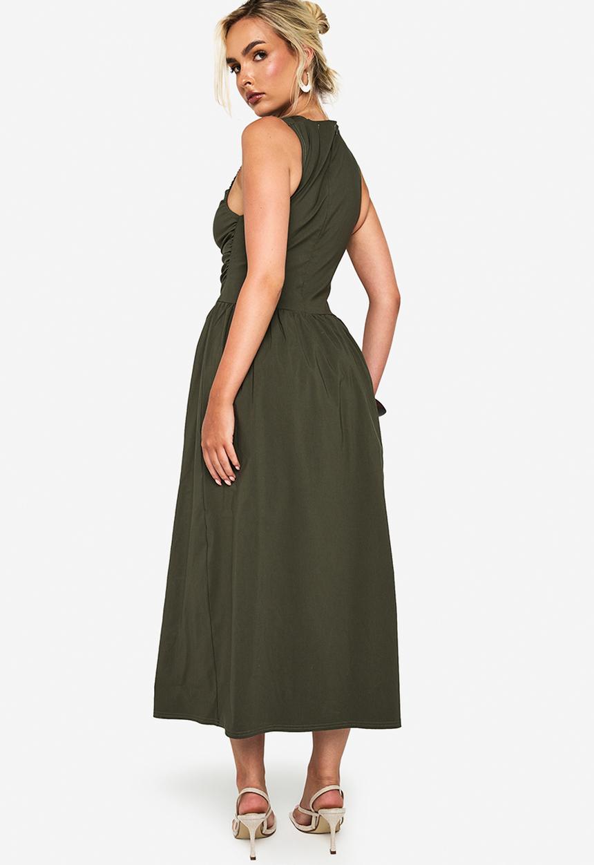 boohoo - Ruched drop waist sleeveless midaxi dress - khaki