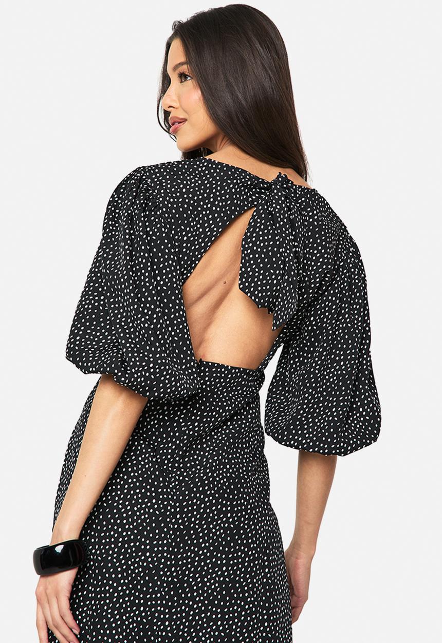 boohoo - Polka dot puff sleeve tie back midi dress - black