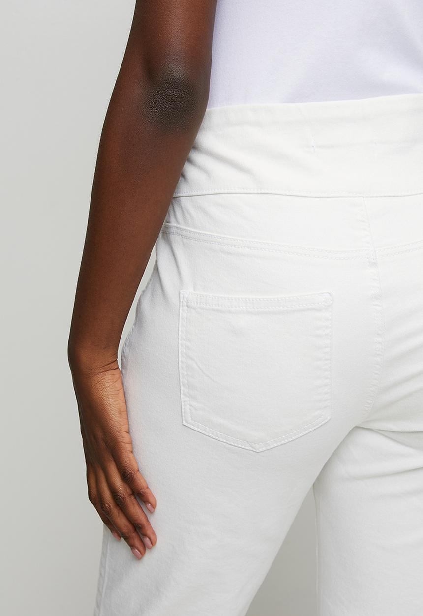 Stella Morgan - Wide Waistband Crop Length Pull On Denim Jegging - White