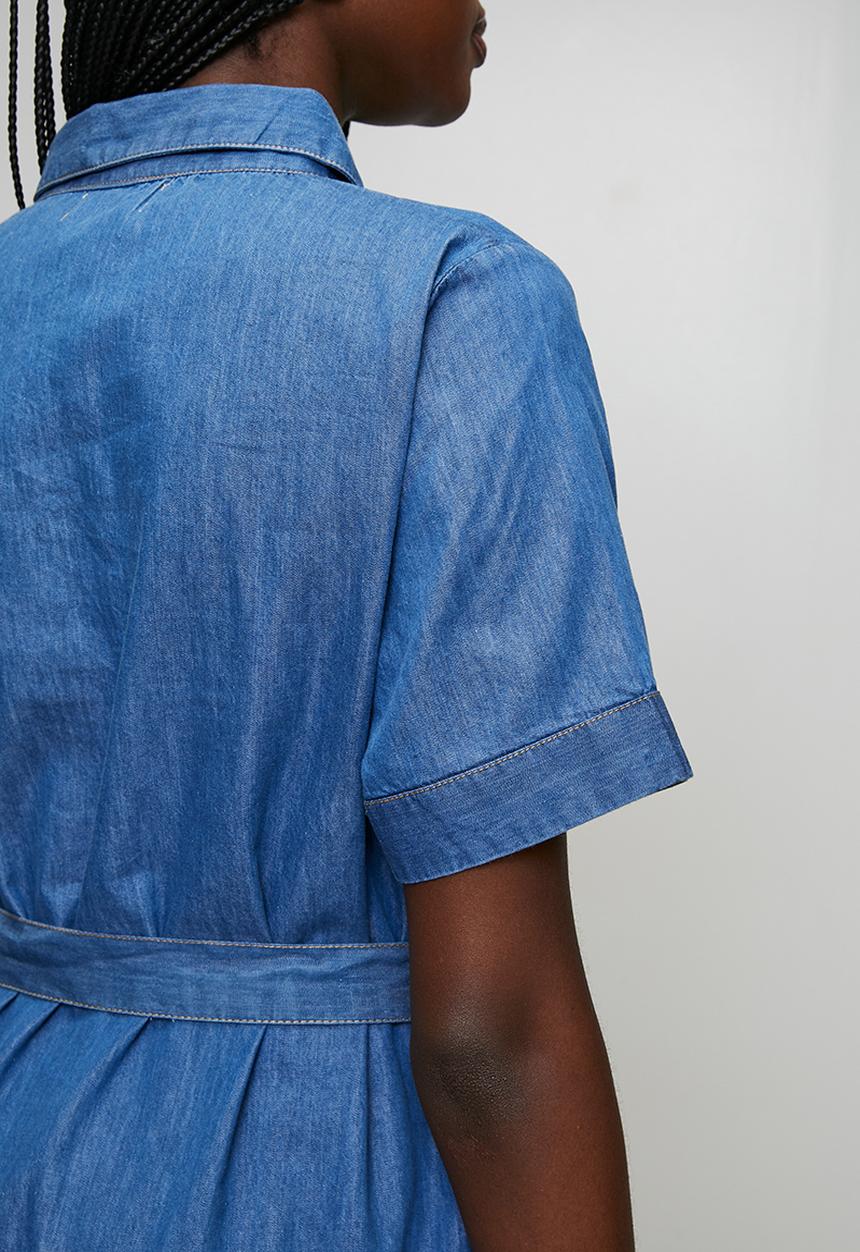 Stella Morgan - 1/2 sleeve midi dress with scoop hem button through denim - mid wash denim