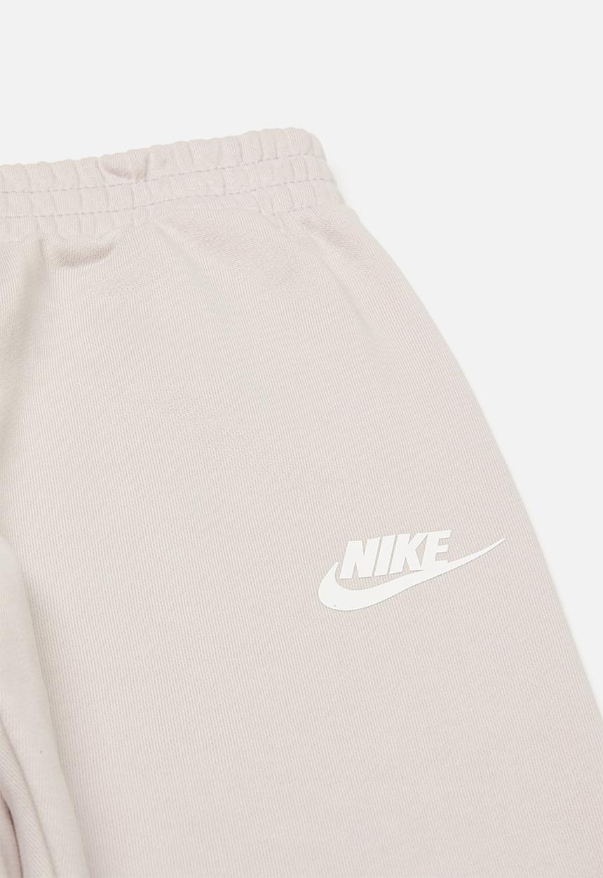 Nike - Nike pullover hoodie and jogger set - platinum violet
