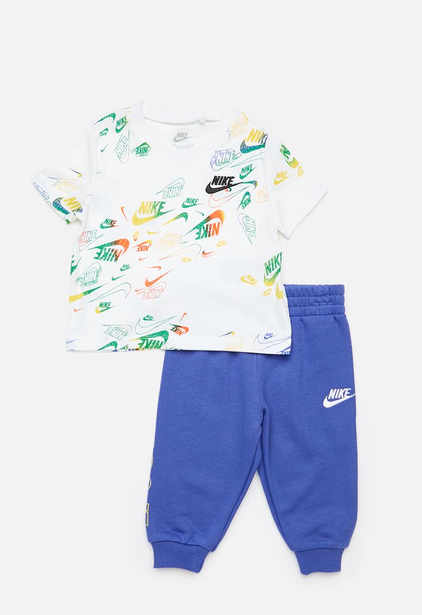 Nike - Nike all-over print reveal tee and pants set - comet blue