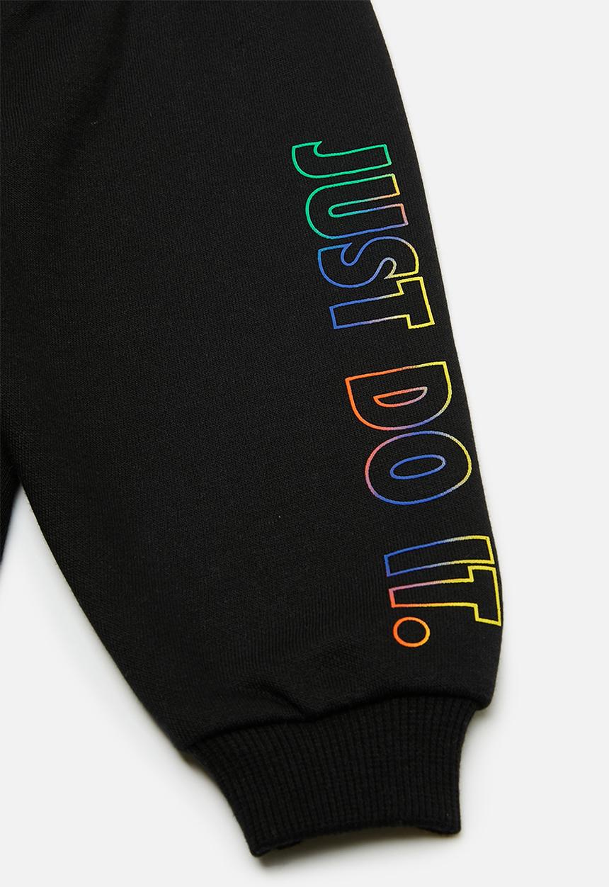 Nike - Nike all-over print reveal tee and pants set - black