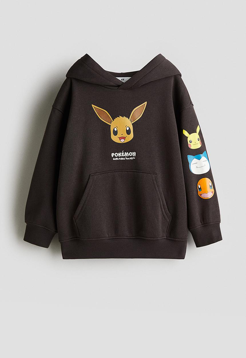 H&M - Printed hoodie - dark brown pokémon