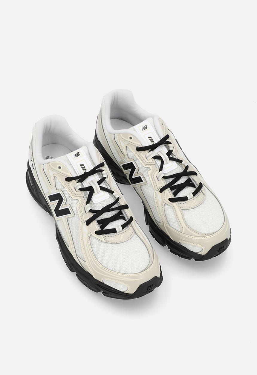 New Balance  - U740 v1