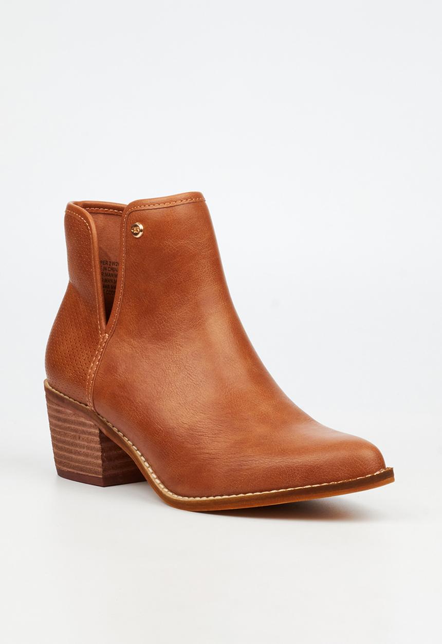 Miss Black - Cooper 2 v-cut cuban ankle boot - tan