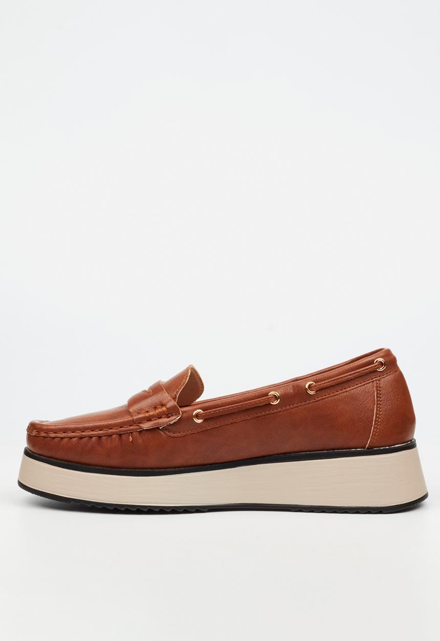 Butterfly Feet - Jaime 3 boat - tan