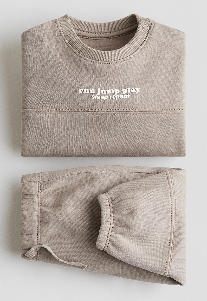 H&M - 2-piece brushed-inside sweatshirt set - mole/run jump play