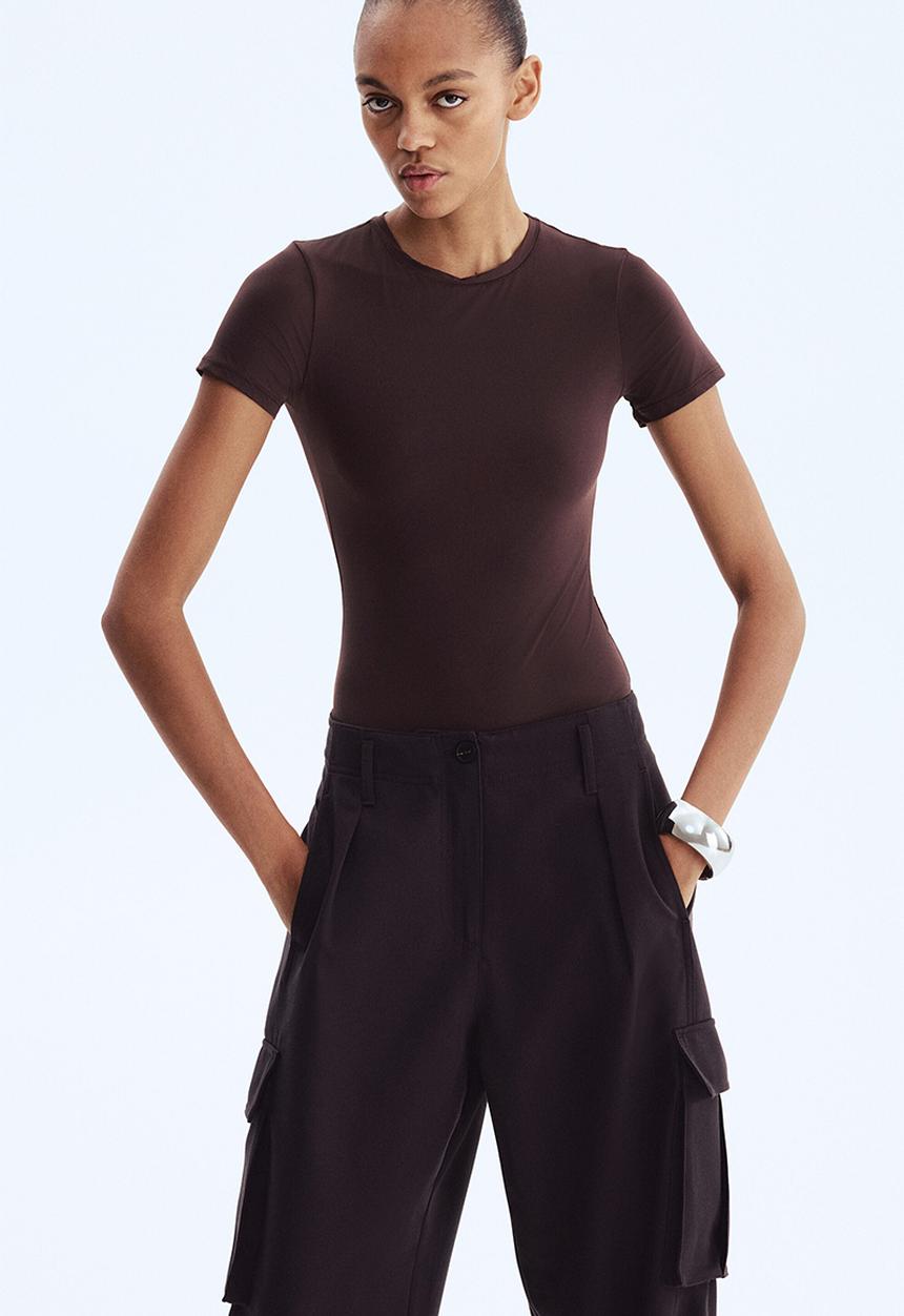 H&M - Short-sleeved microfibre body - dark brown