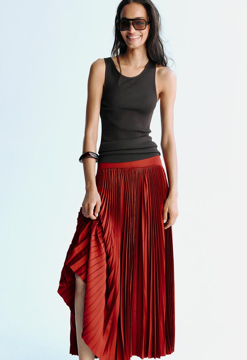 H&M - Pleated skirt - rust red