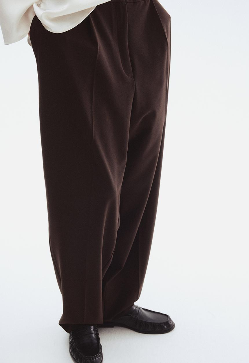 H&M - Tailored belted trousers - dark brown