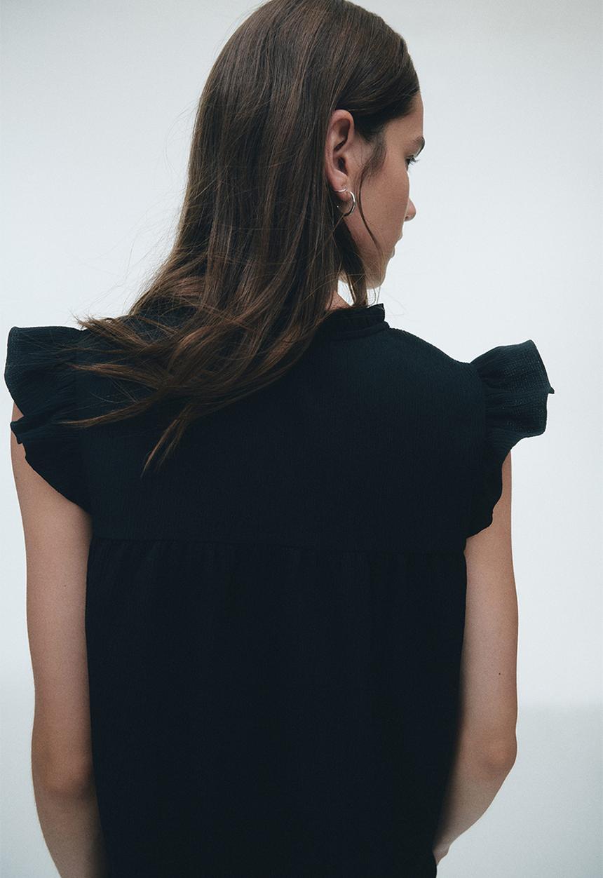 H&M - Crinkled top - black
