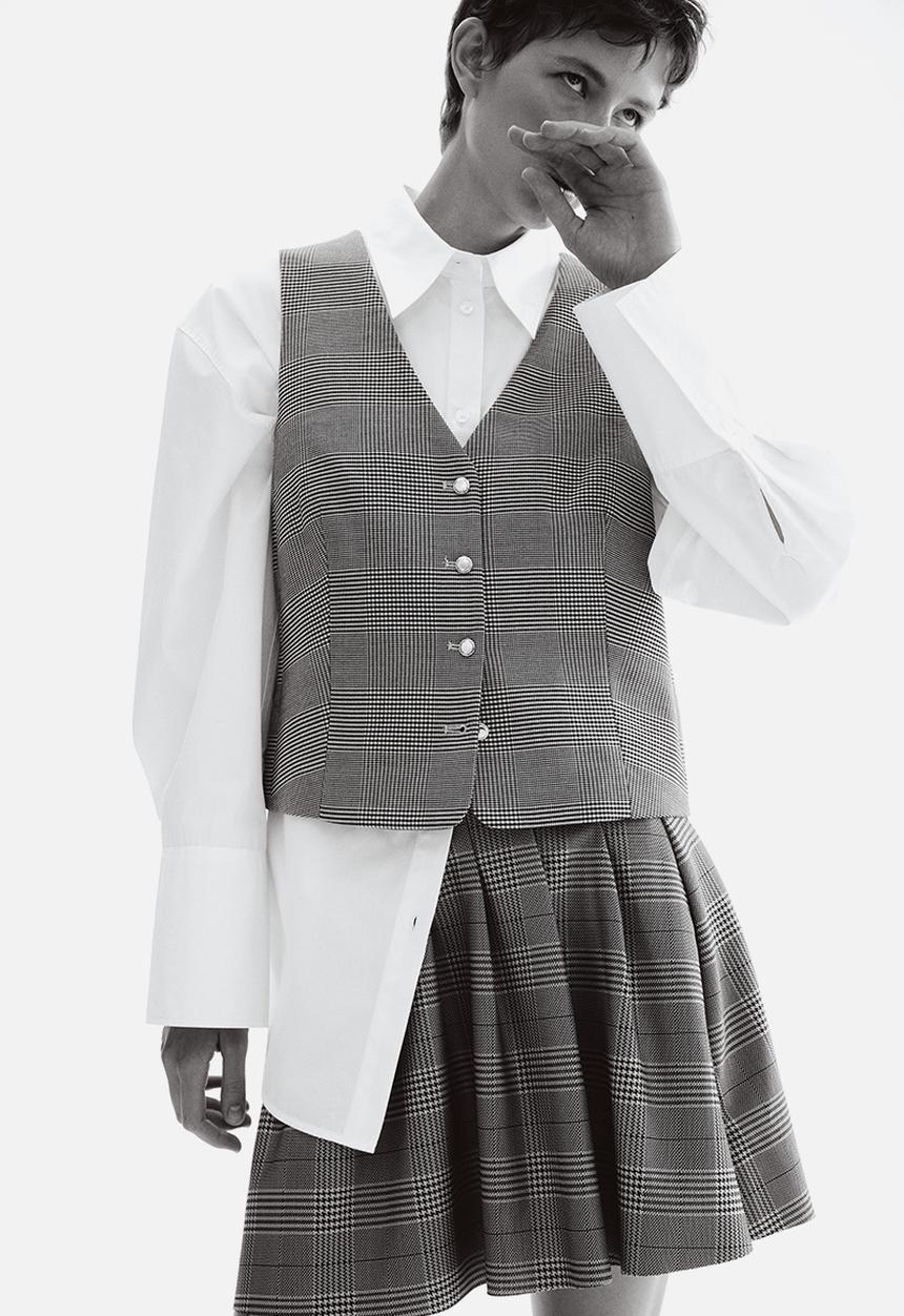 H&M - V-neck waistcoat - dark brown checked