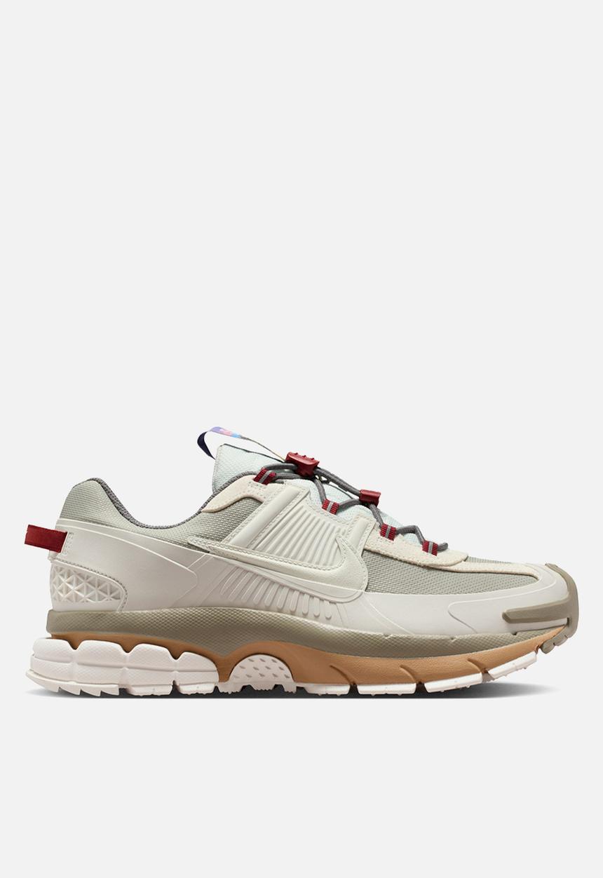 Nike - Nike Zoom Vomero Roam