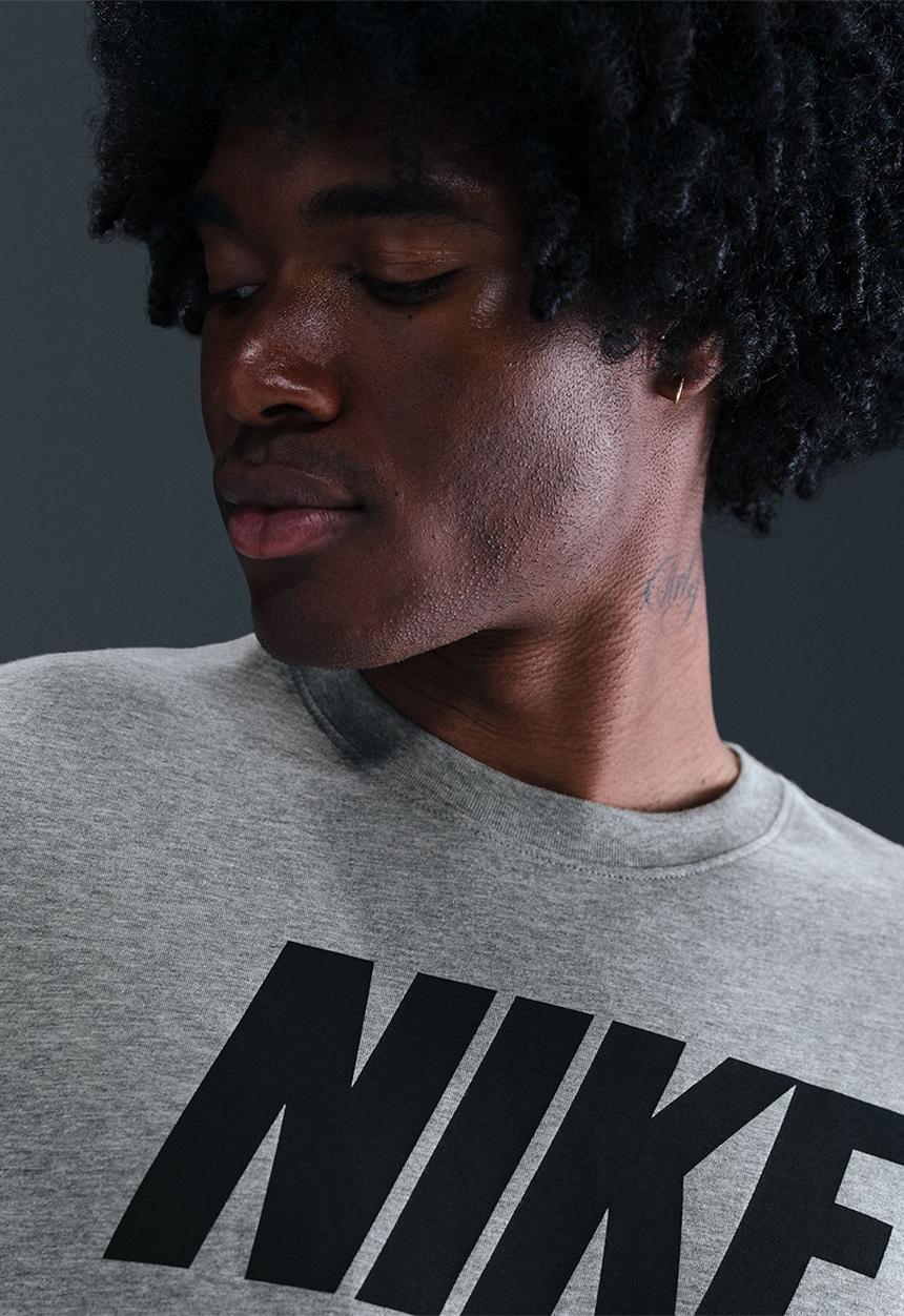 Nike - NSW Block1 Fs Tee - Dark Grey /Black