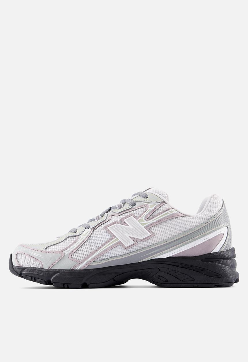 New Balance  - U7403UQ