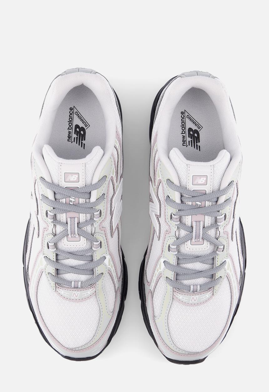 New Balance  - U7403UQ