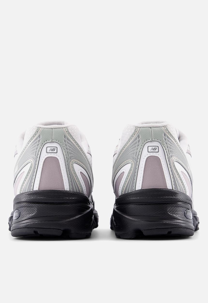 New Balance  - U7403UQ