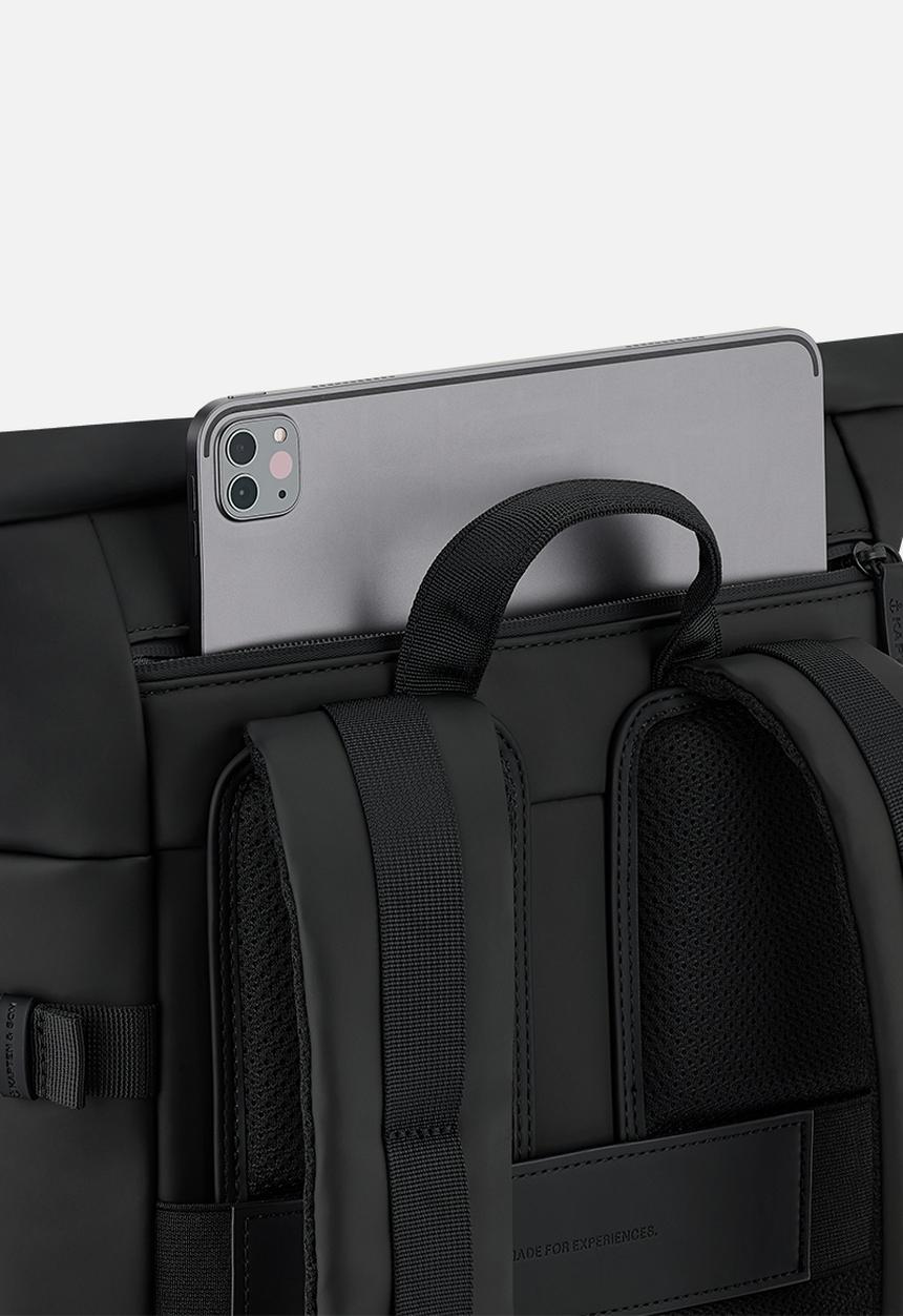 Kapten & Son - Helsinki - All Black