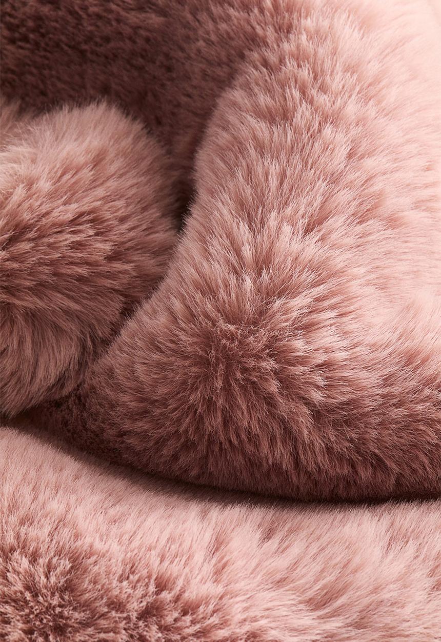 H&M - Fluffy cushion cover - dusty pink 