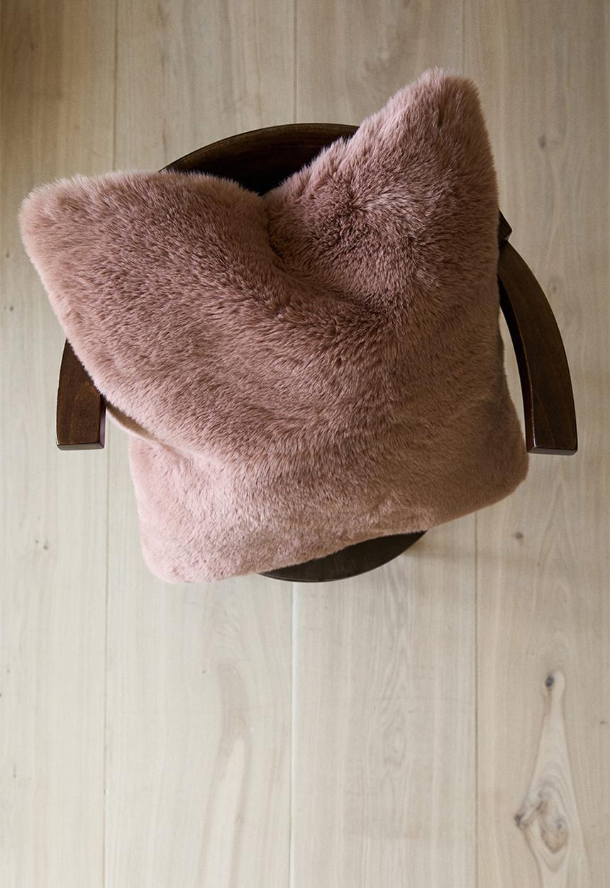 H&M - Fluffy cushion cover - dusty pink 