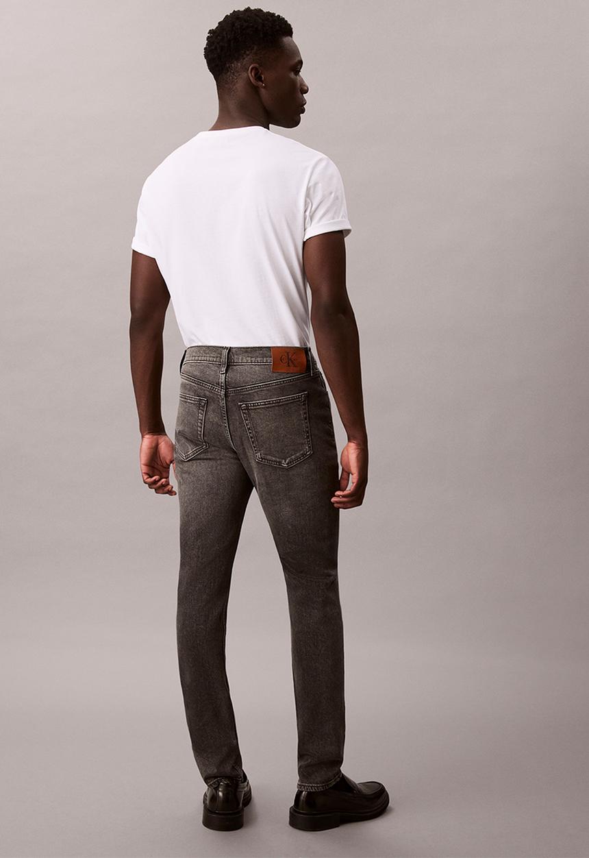 Calvin Klein - Slim Taper Hearst Grey Jean - Hearst Grey