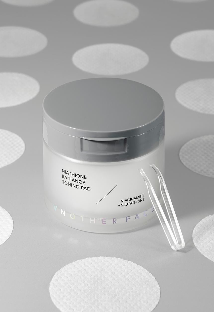 Another Face - Niathione Radiance Toning Pad - 150ml