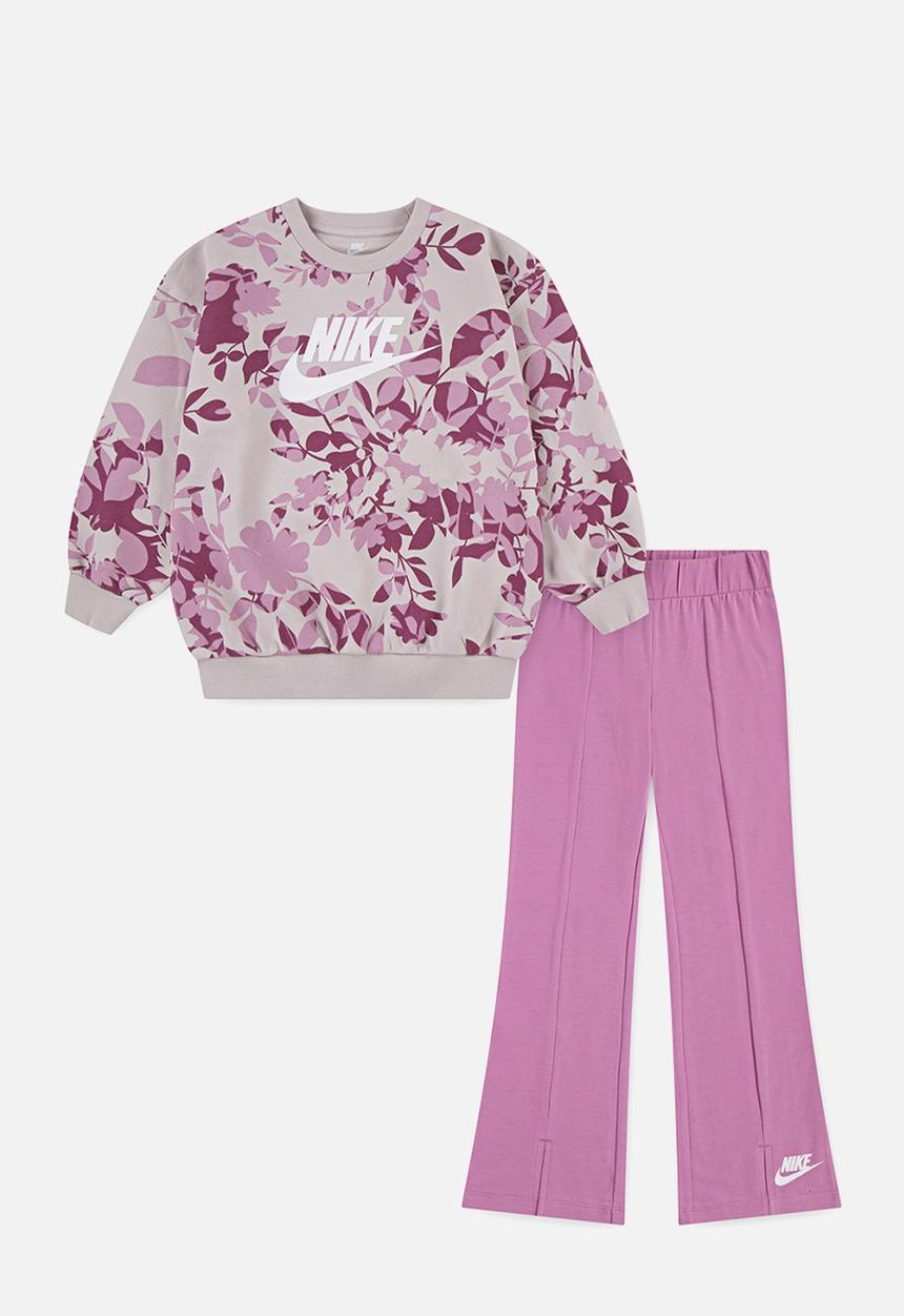 Nike - Nike floral camo crewneck and leggings set - magic flamingo