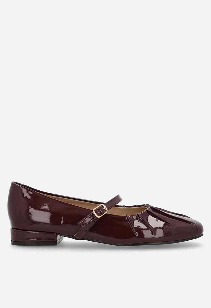 Madison® - Ozell mary-jane pump - wine