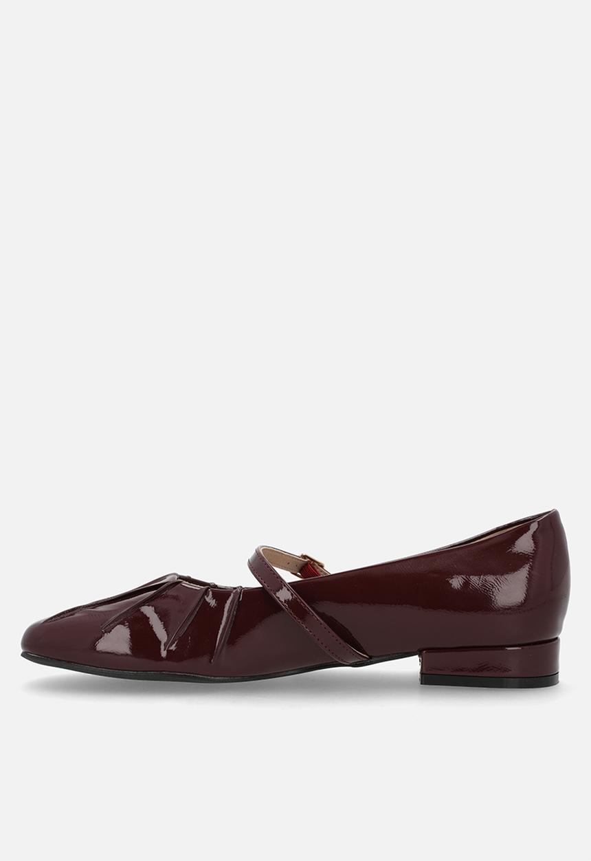 Madison® - Ozell mary-jane pump - wine