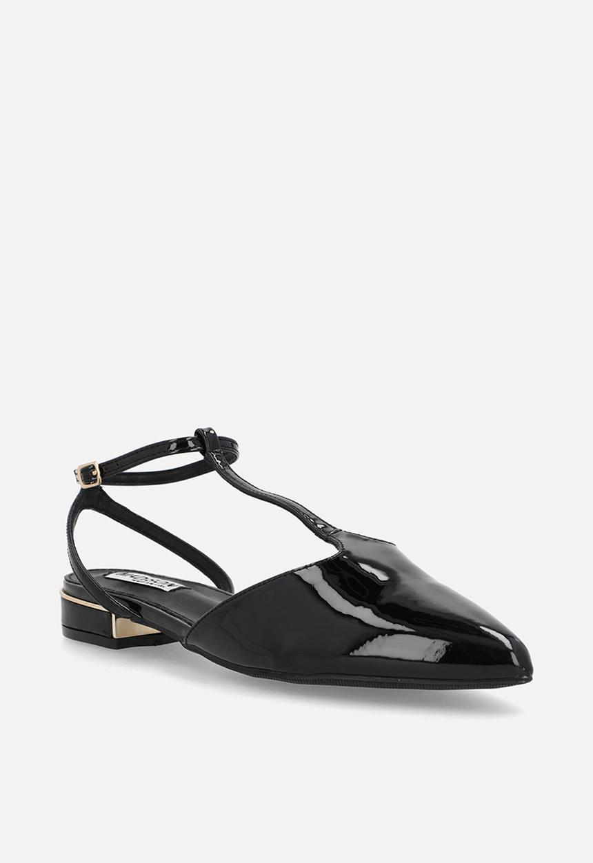 Madison® - Ola ankle strap pump - black