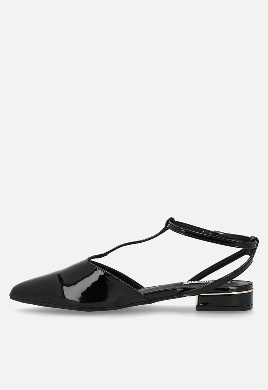 Madison® - Ola ankle strap pump - black