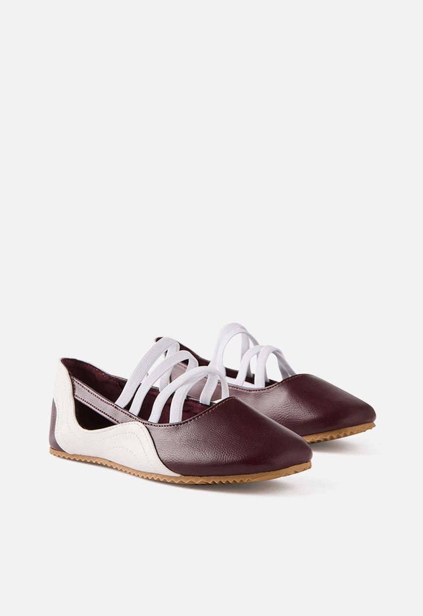 Cotton On - Spencer Sporty Flats - Bordeaux/White