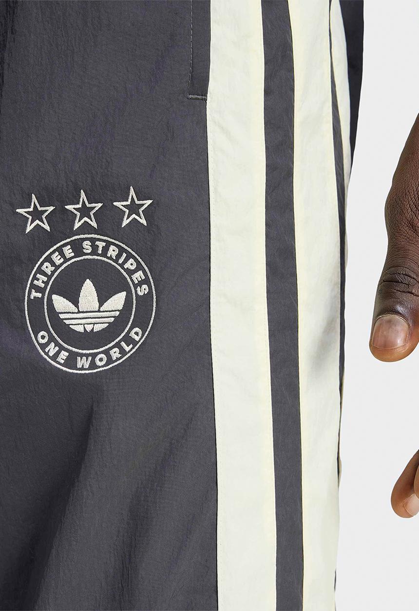 adidas Originals - Originals Santiago Trackpant - Utility Black