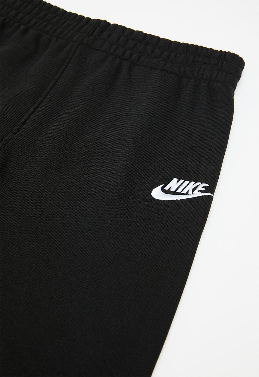 Nike - Nike all-over print reveal tee and pants set - black
