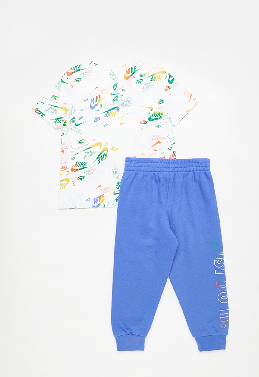 Nike - Nike all-over print reveal tee and pants set - comet blue