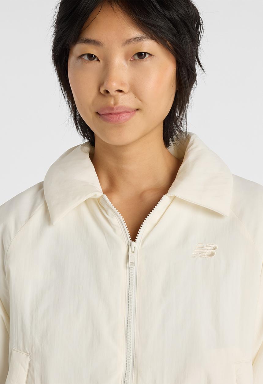 New Balance  - NB Athletics Woven Bomber Jacket - Sea Salt