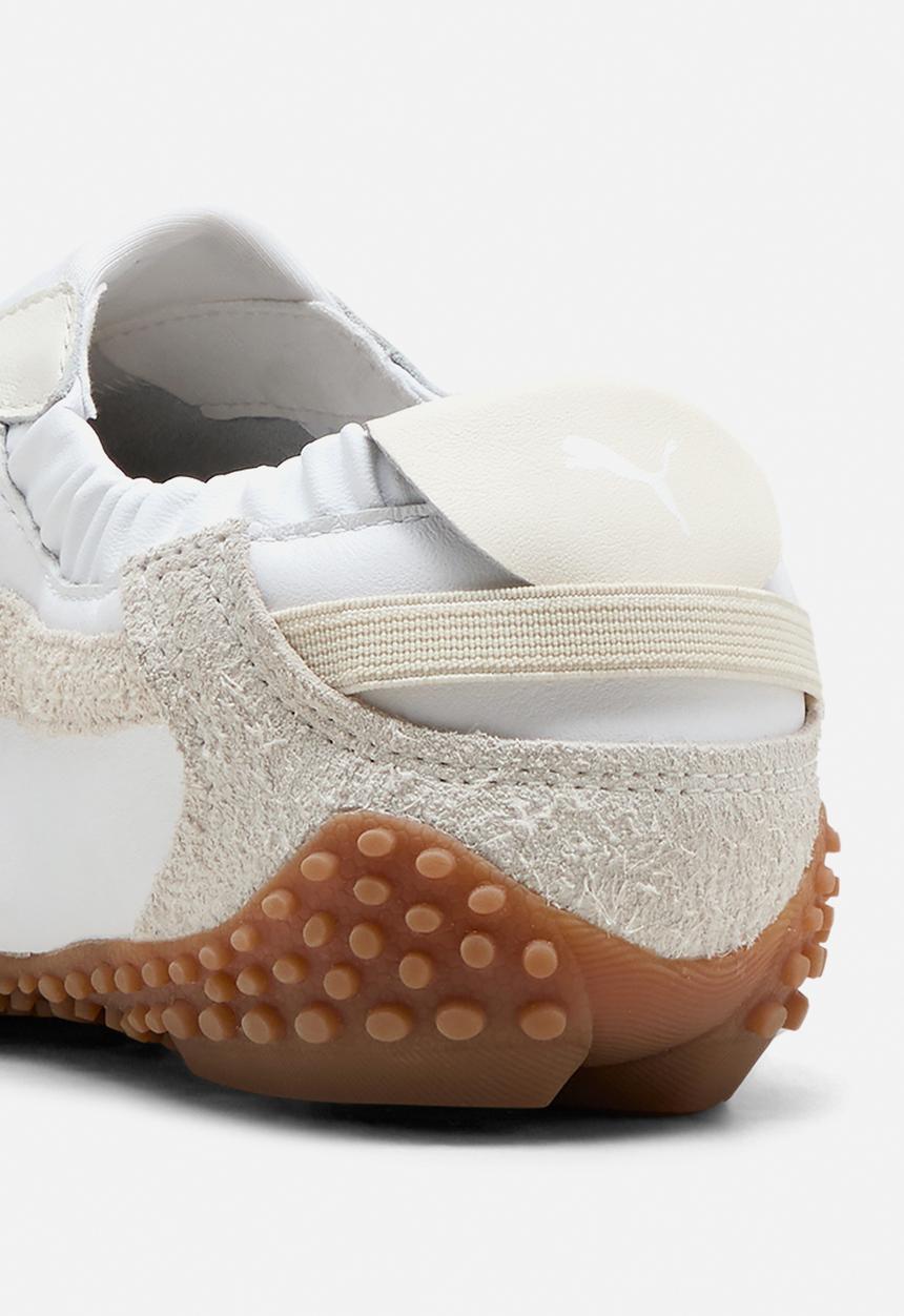 PUMA - Mostro Move Wns - White/Warm White