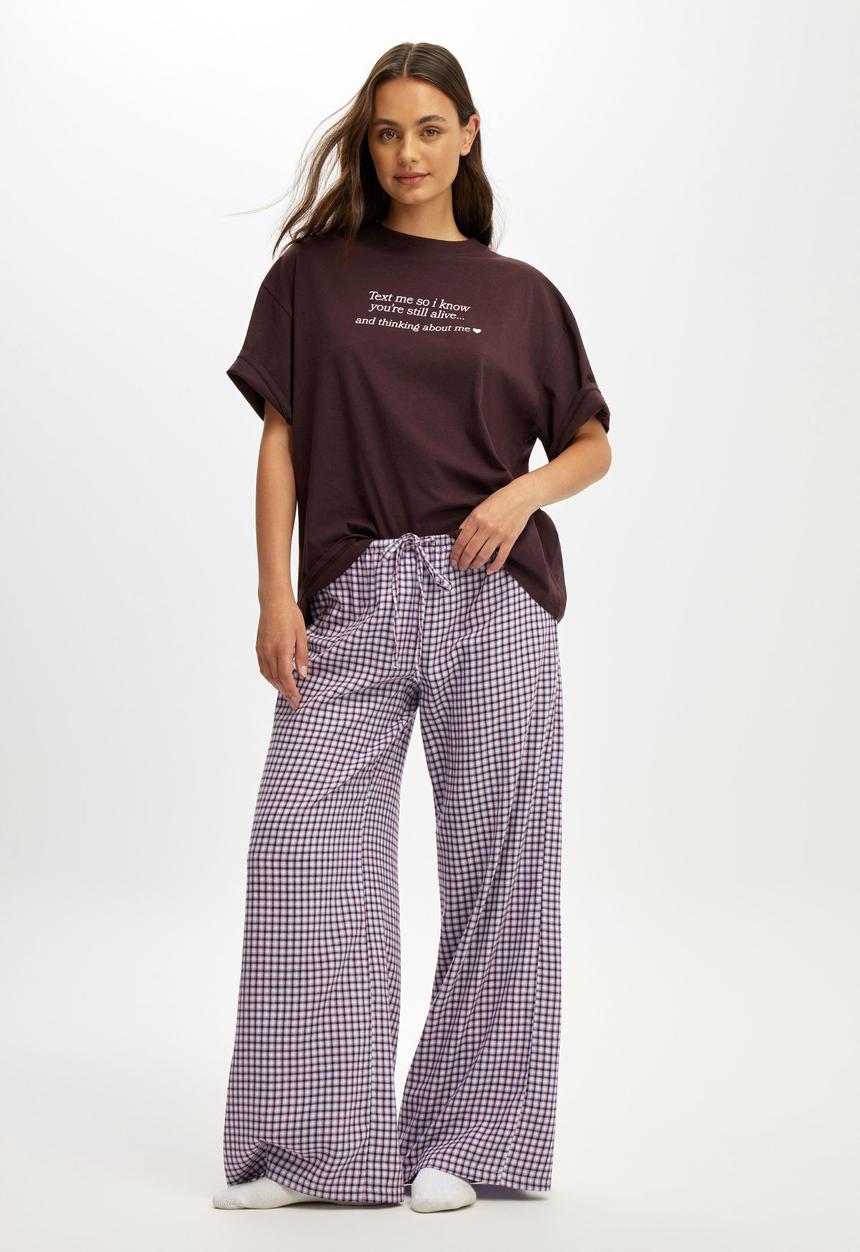 Cotton On - Oversized lounge graphic tee - chocolate plum/ thinking about me