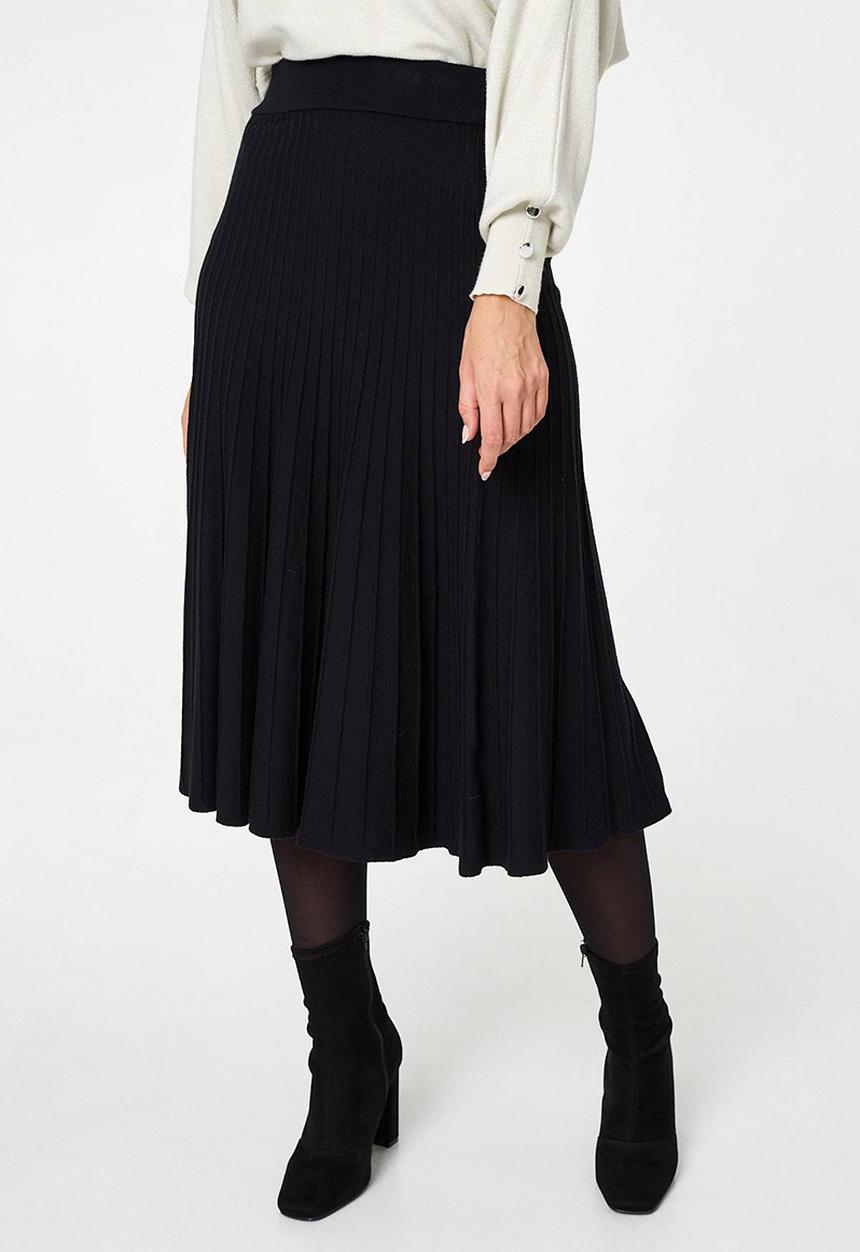 Stella Morgan - High Waisted Knitted A-Line Skirt - Black