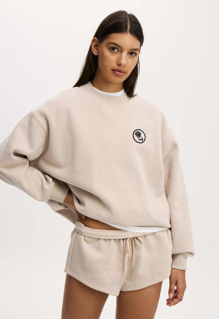 Cotton On - Plush Graphic Crew Sweatshirt - Sesame Marle/Bw Club
