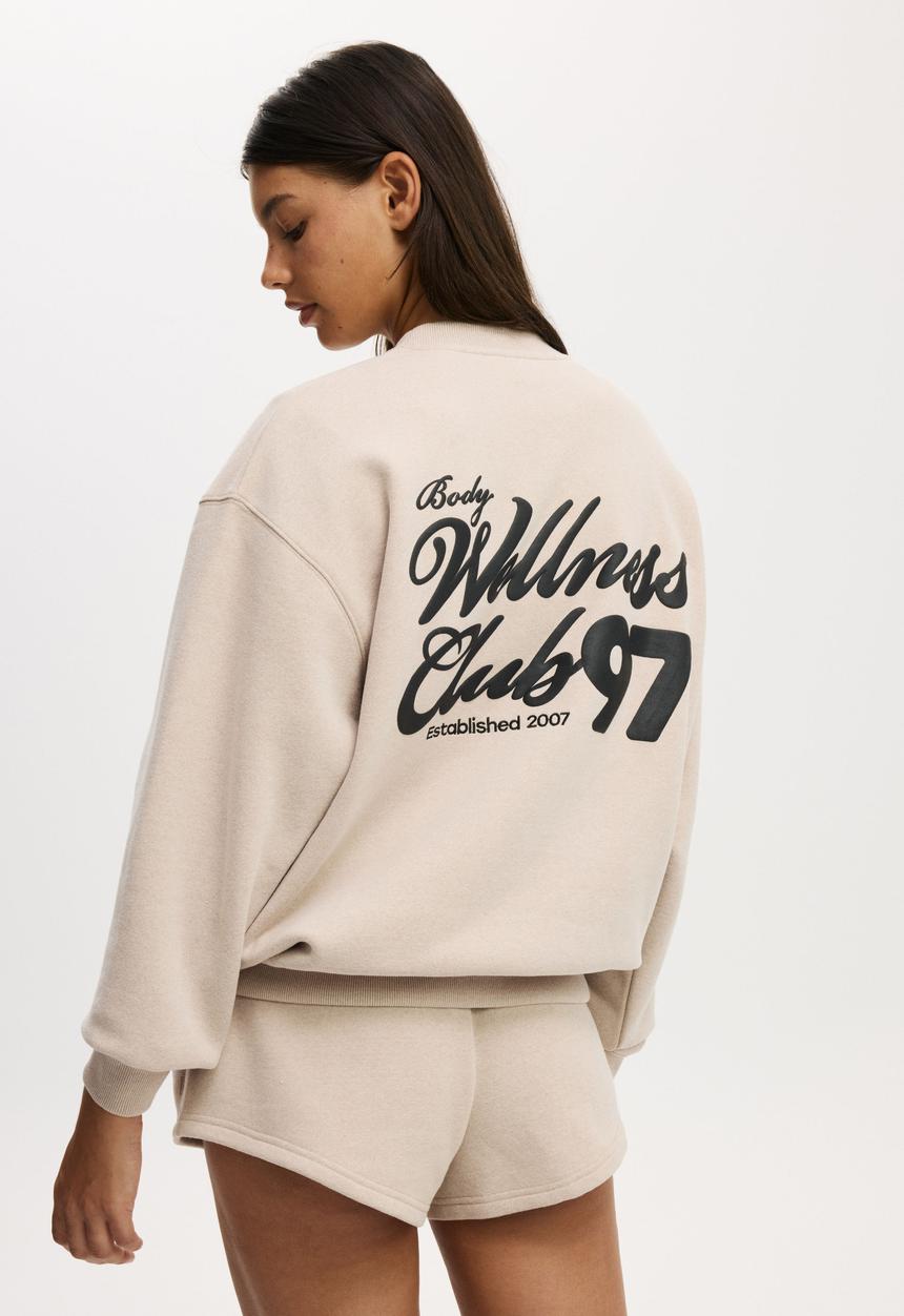 Cotton On - Plush Graphic Crew Sweatshirt - Sesame Marle/Bw Club