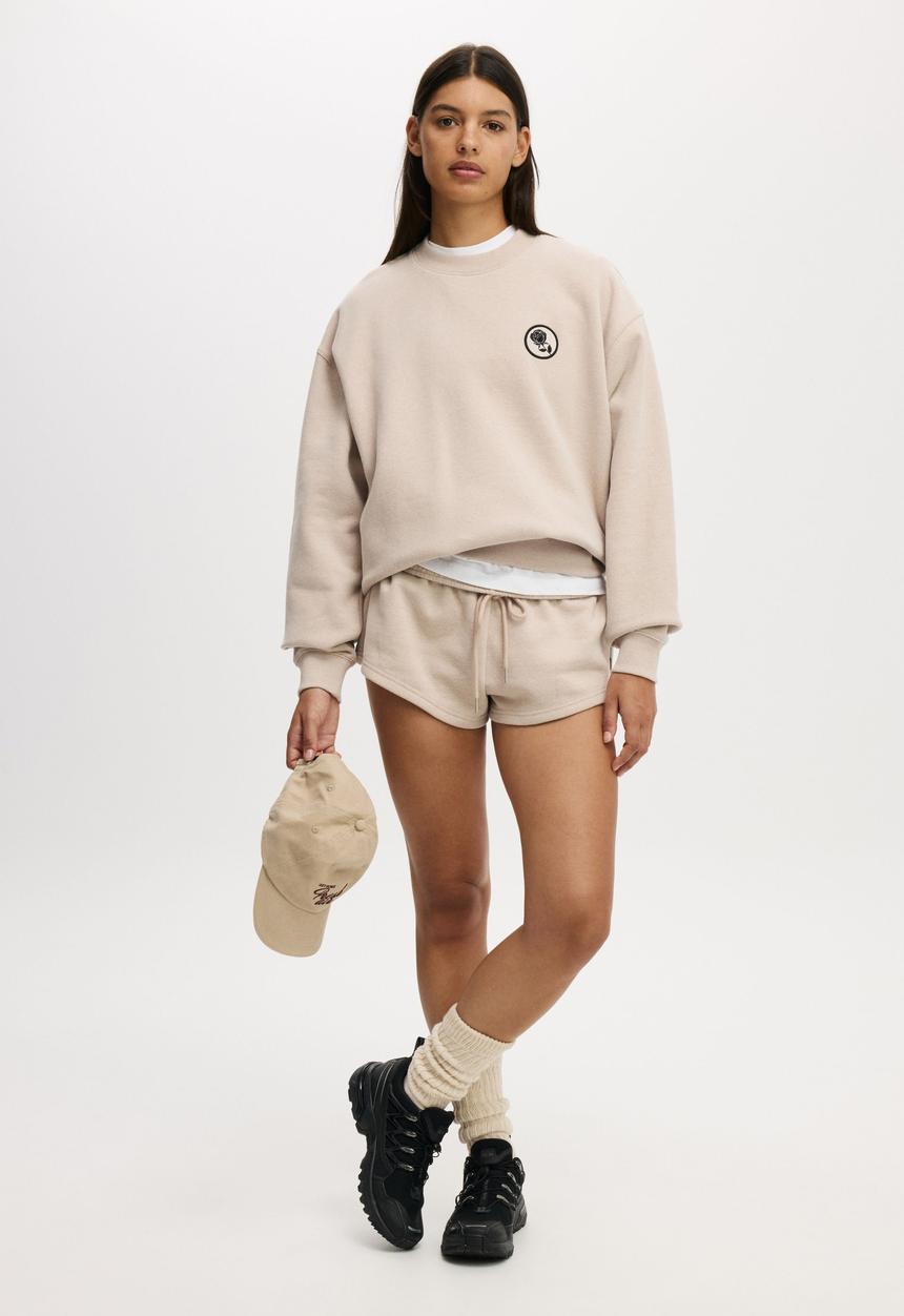 Cotton On - Plush Graphic Crew Sweatshirt - Sesame Marle/Bw Club