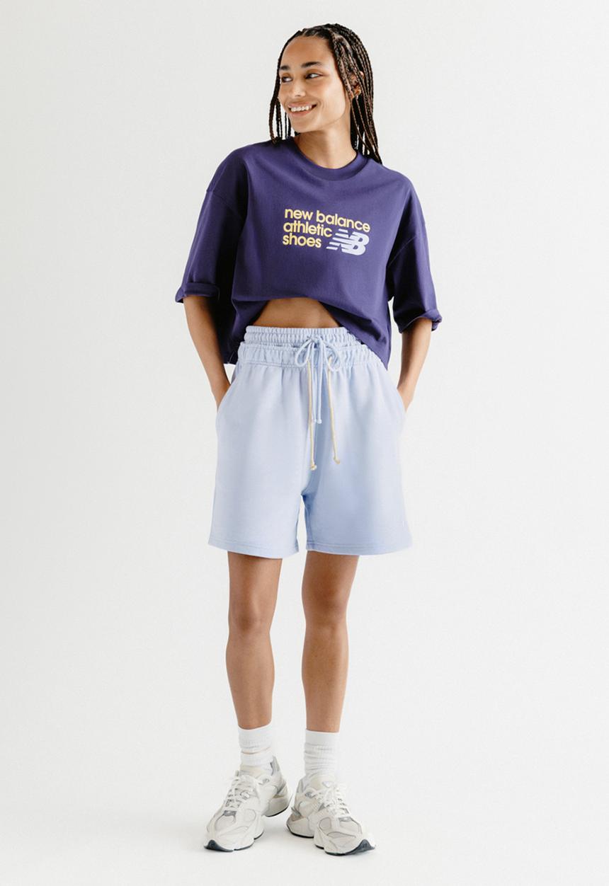 New Balance  - NB Athletics Premium Chest Logo Tee - Boysenberry