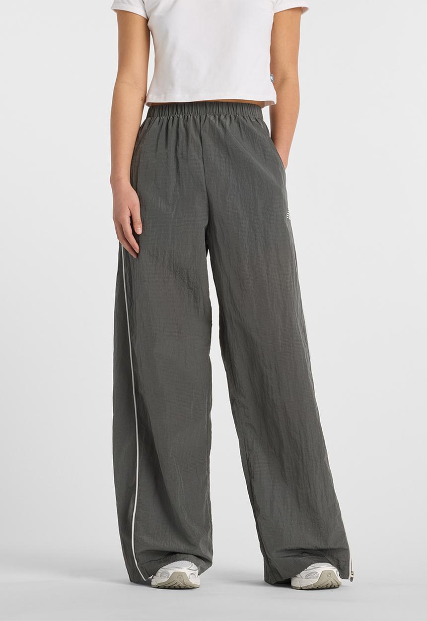New Balance  - NB Athletics Sport Legacy Pant - Castlerock