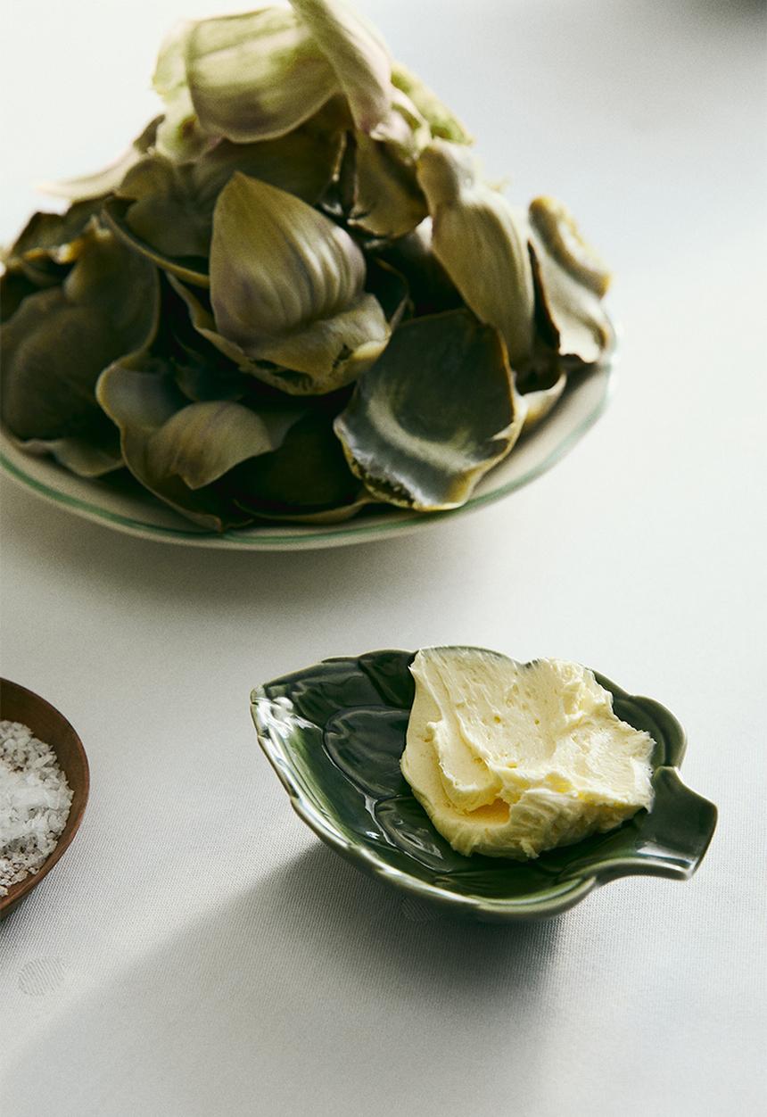 H&M - Extra-small figurative stoneware serving bowl - green/artichoke 