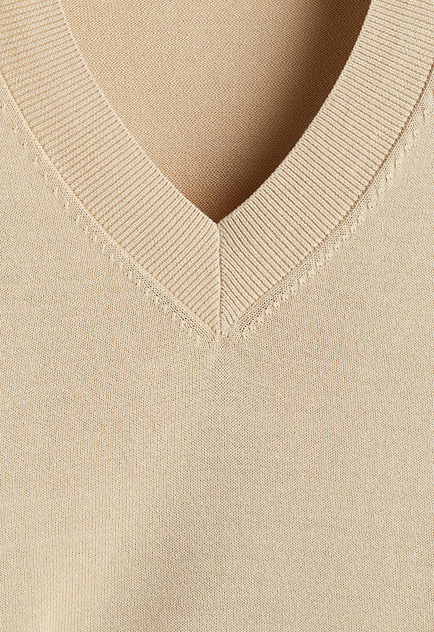 H&M - Regular fit fine-knit v-neck T-shirt - beige